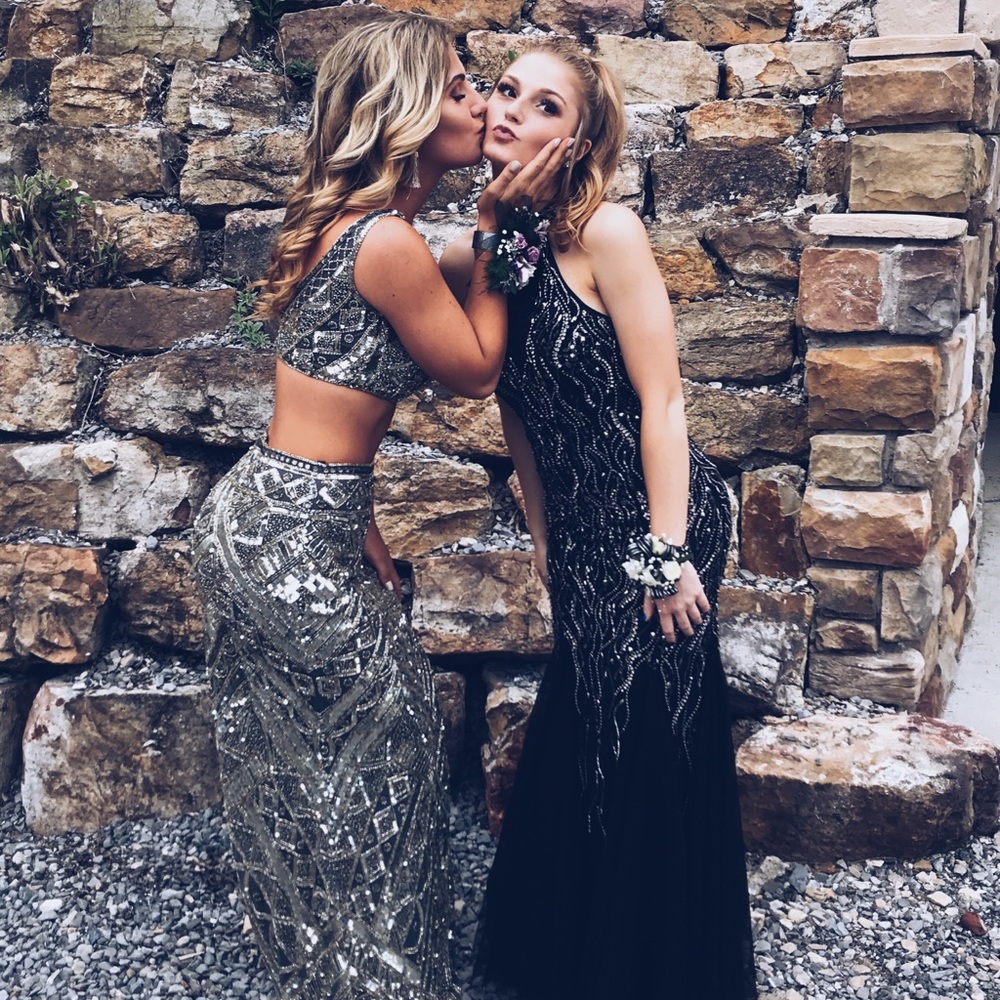 Beautiful sparkly prom dress 💕✨💫